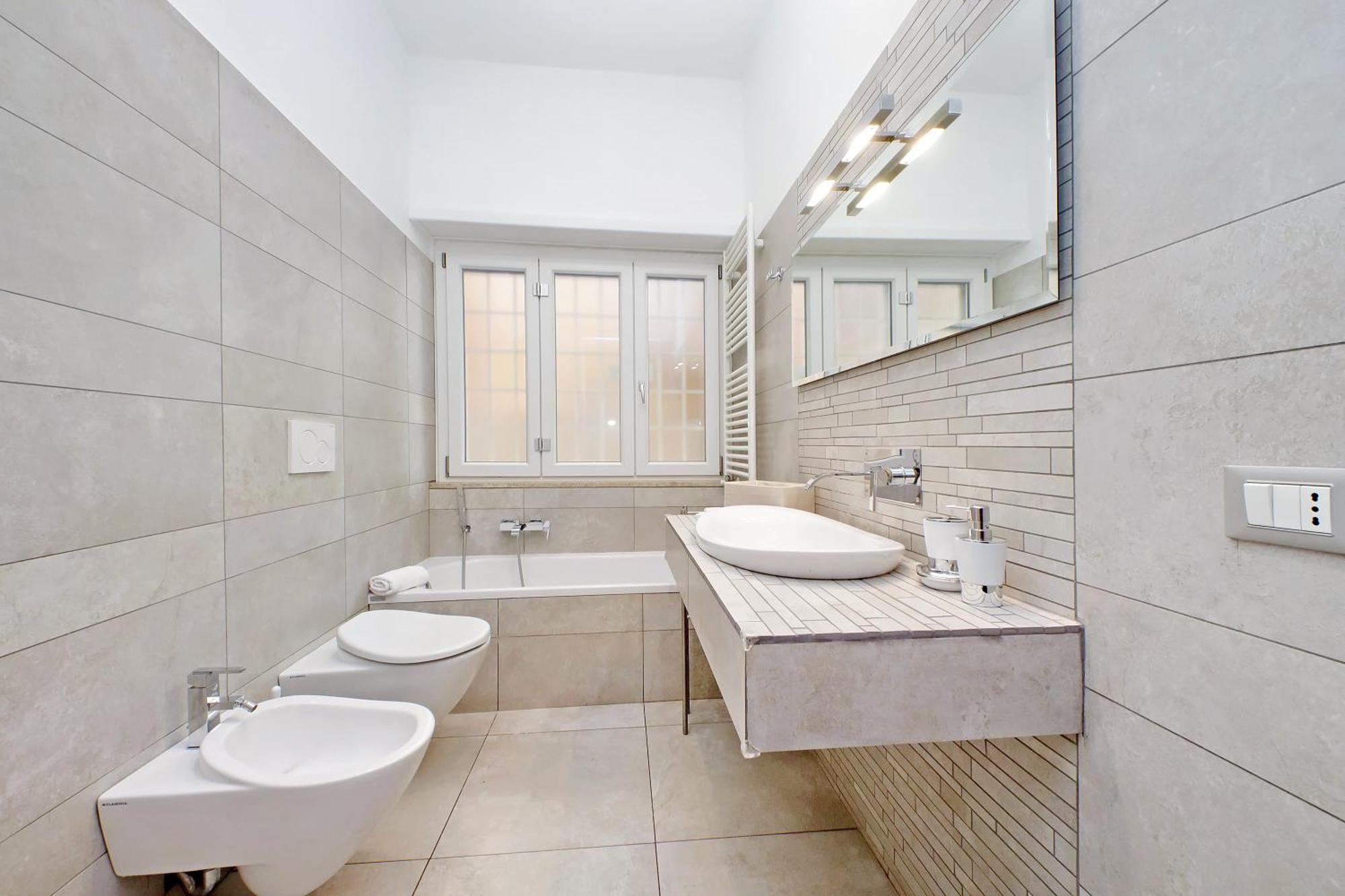 Appartamento New With Terrace - 150m Metro A *