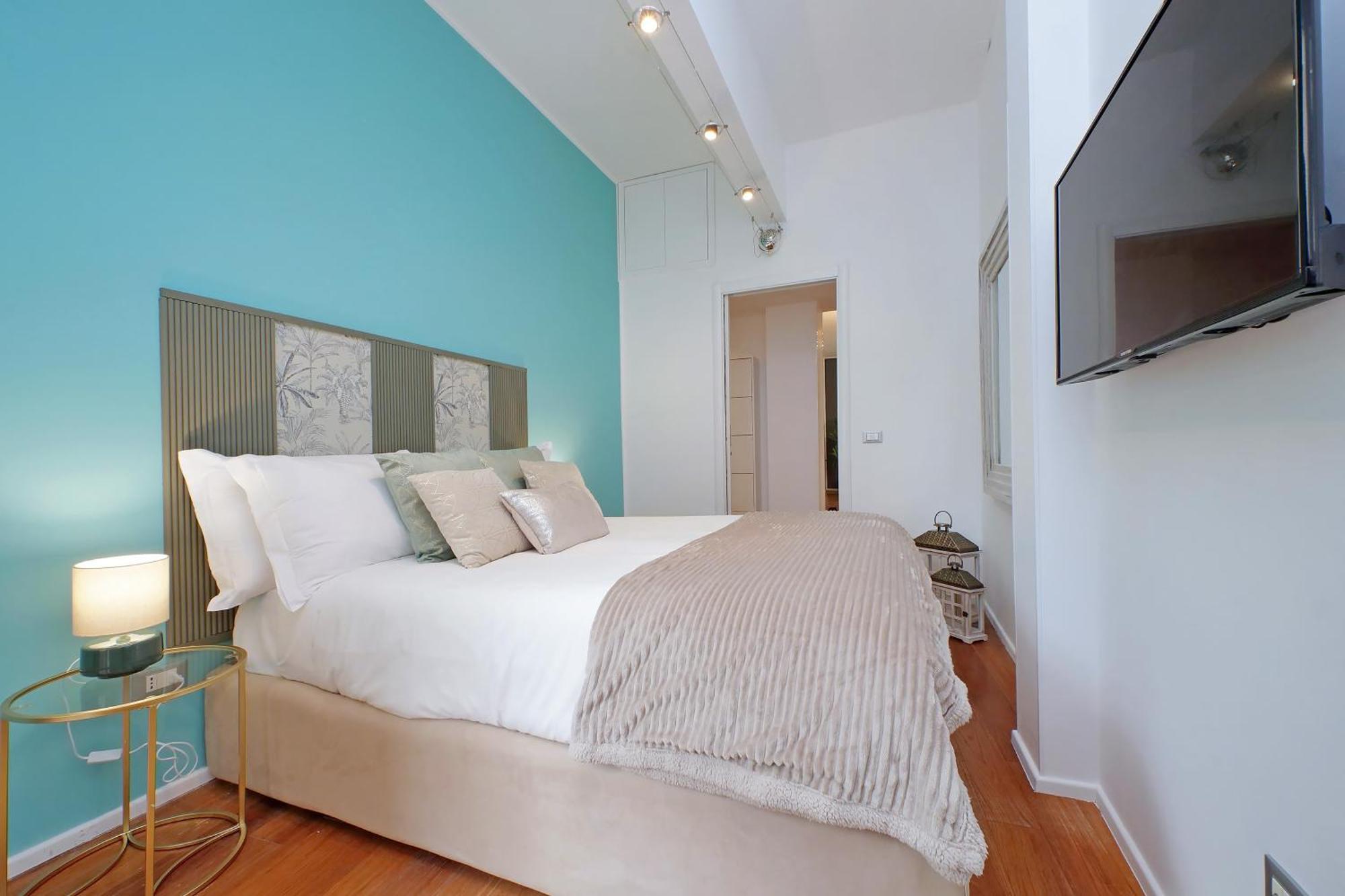 Appartamento New With Terrace - 150m Metro A