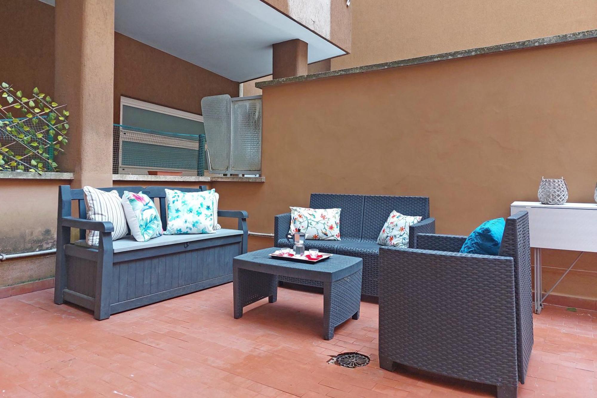 Apartamento New With Terrace - 150m Metro A Roma