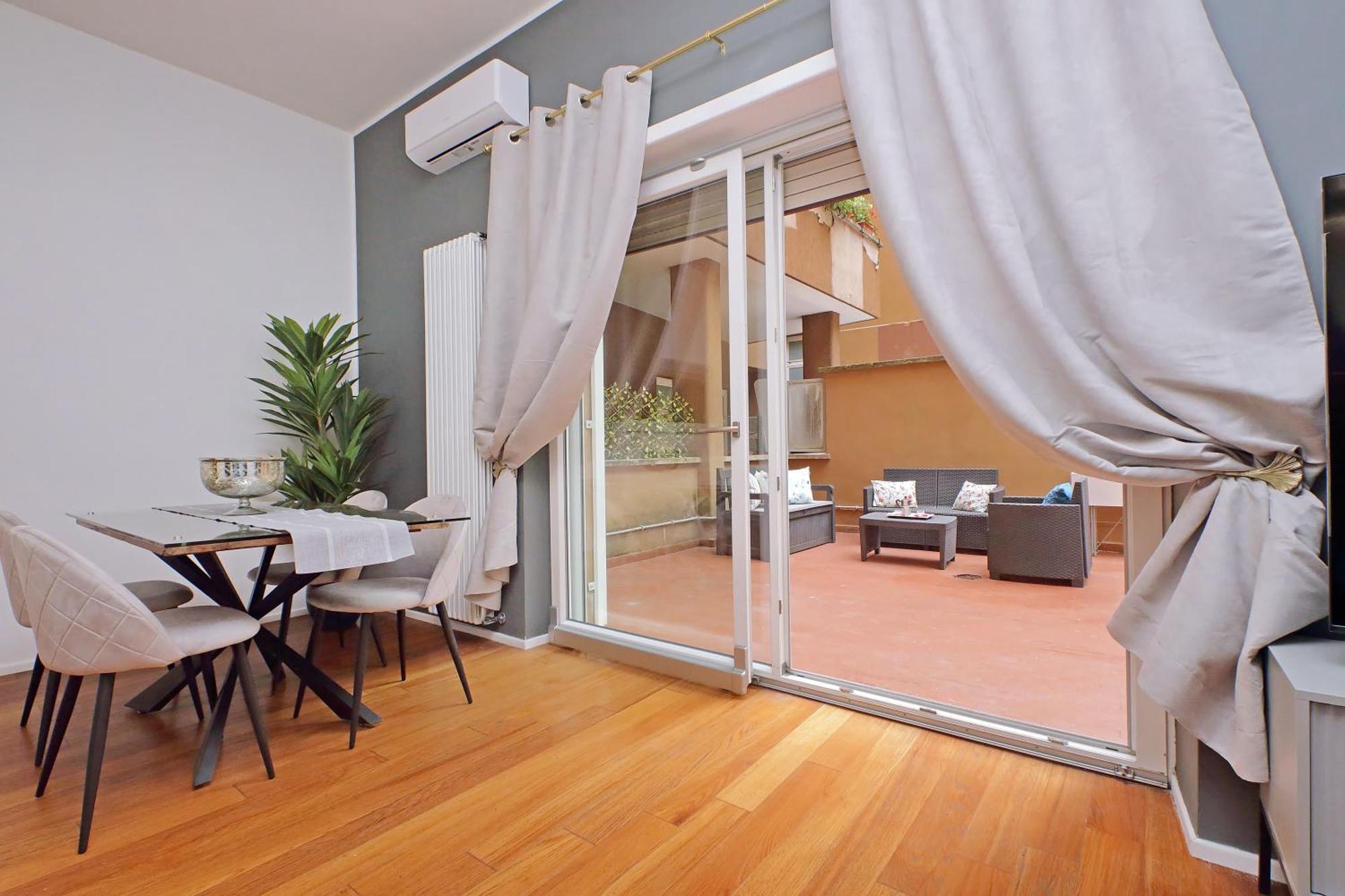 New With Terrace - 150m Metro A Apartamento