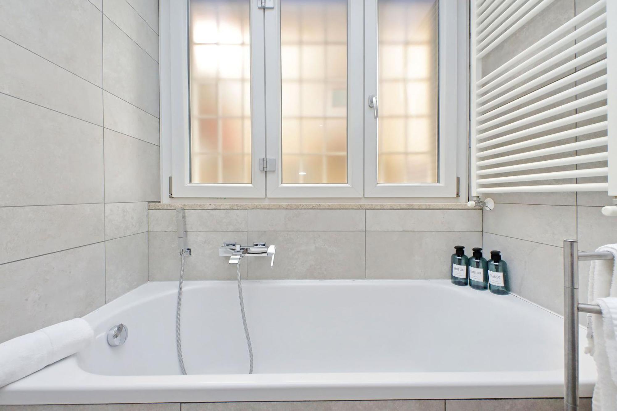 Apartamento New With Terrace - 150m Metro A Roma