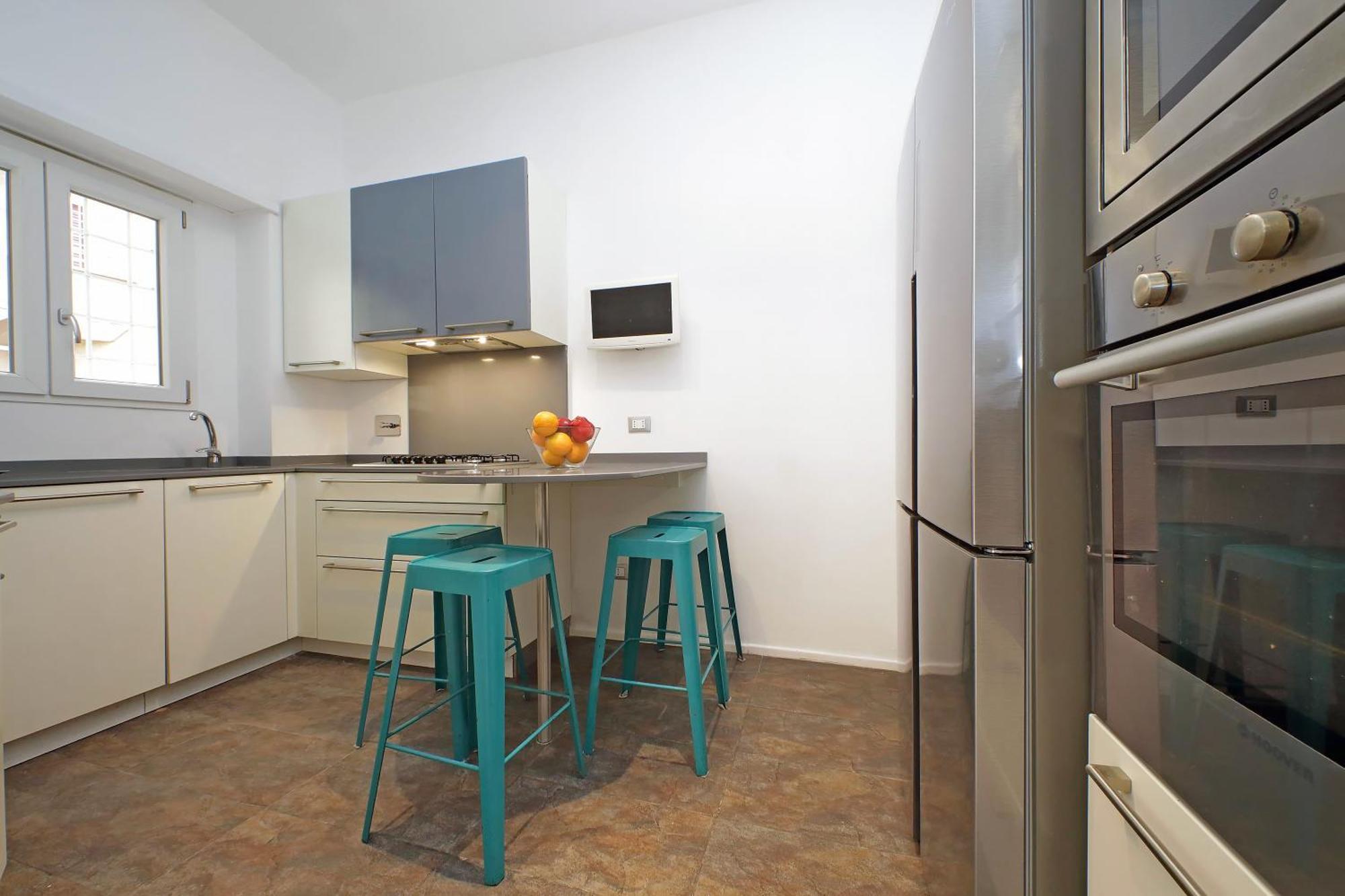 Apartamento New With Terrace - 150m Metro A Roma
